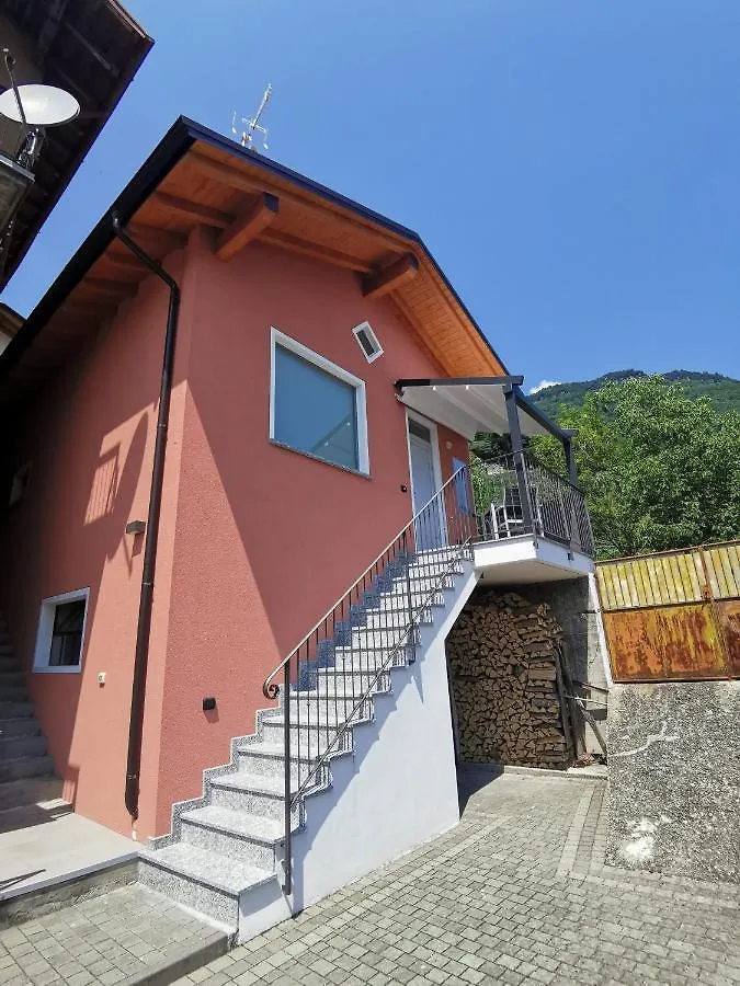 Vakantiehuis Gm House Villa Gravedona Italië